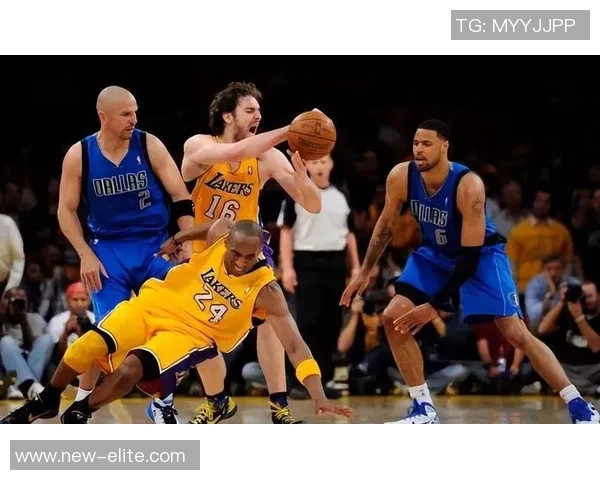 科比在2005年对阵小牛的精彩表现与比赛回顾